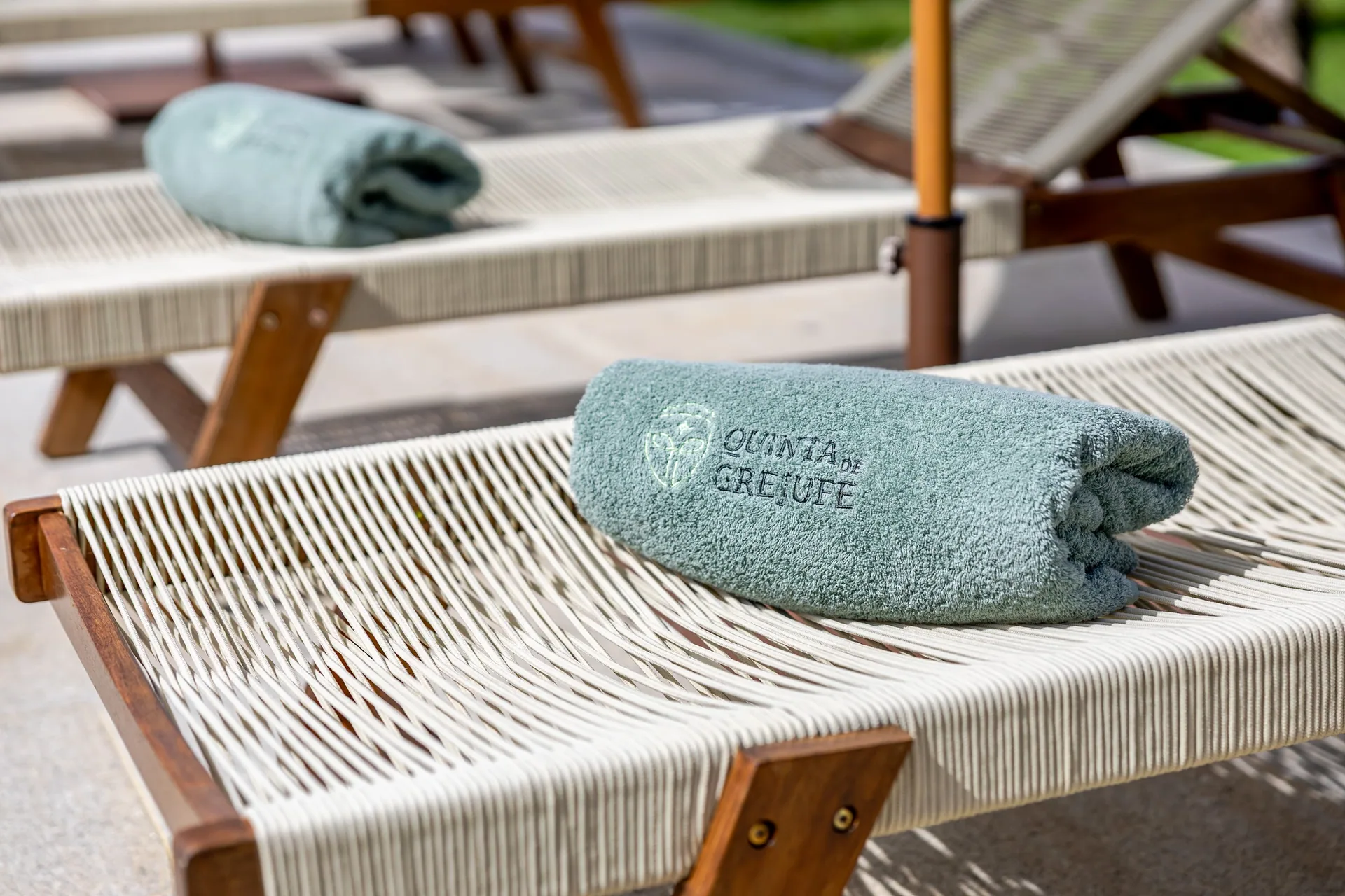 Sun loungers with Quinta de Grejufe towels
